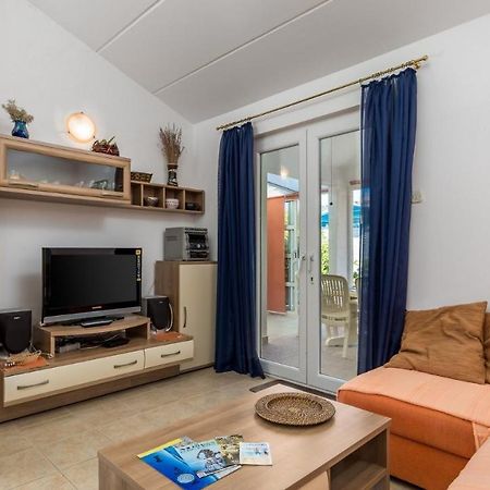 Rona Apartment Aurora Novalja Zewnętrze zdjęcie