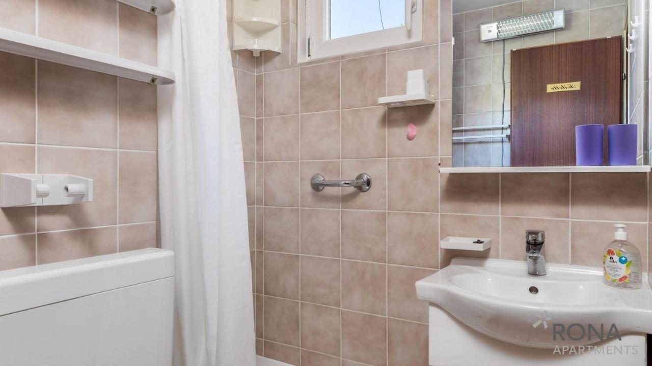 Rona Apartment Aurora Novalja Zewnętrze zdjęcie